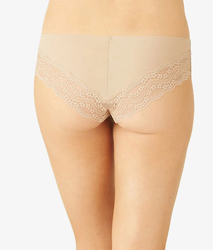 b.bare Cheeky: Au Natural