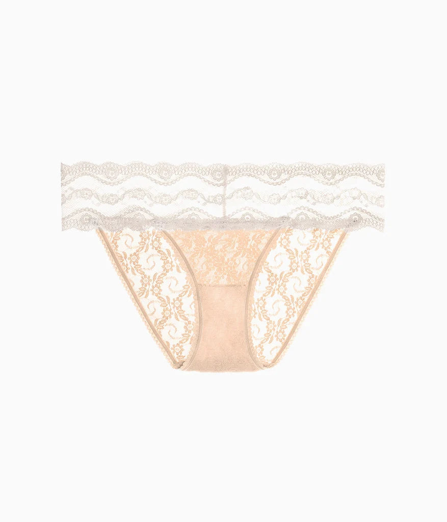 Lace Kiss Bikini: Au Natural